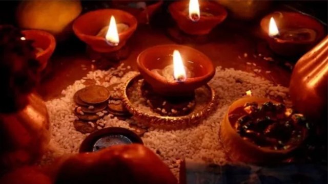 छोटी दिवाली पर ऐसे जलाएं दीपक | छोटी दिवाली पूजा विधि | Choti Diwali pooja vidhi | Boldsky