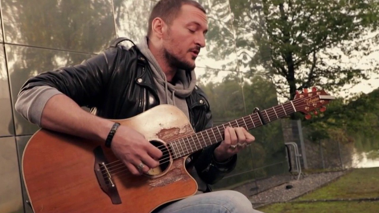 Scènes - Antoine Elie, la poésie à fleur de peau