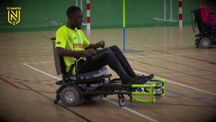 Appiah et Moustache découvrent le Foot-fauteuil
