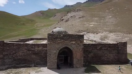 HIPPIE TRAIL- Tash Rabat - Silk Road to China - Ep 173