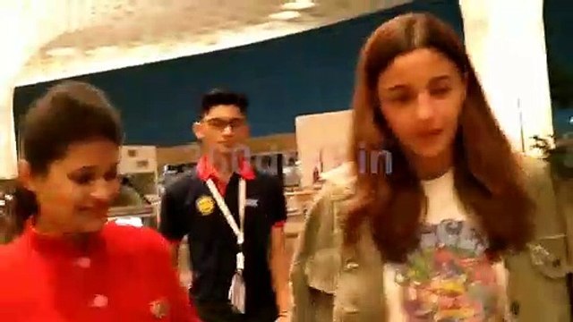 Alia Bhatt Cute REACTION On Asking About Her Marriage Date with Ranbir Kapoor