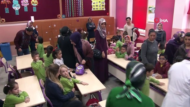 Aşı korkusu öğrencileri hüngür hüngür ağlattı