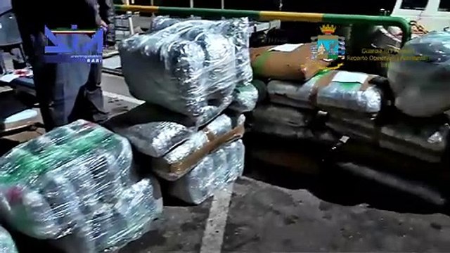 Traffico di droga tra i Balcani e la Puglia, arrestato scafista e sequestrato carico (22.10.19)