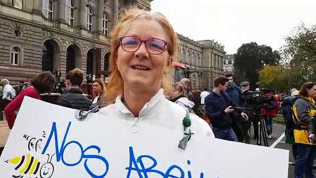 Laurence Vieville, apicultrice dans la vallée de la Bruche