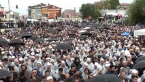 Hacı İsmail Fakirullah Bilgin'in cenaze namazında izdiham