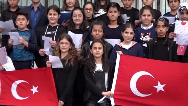 Öğrencilerden Barış Pınarı Harekatı'na şiirli destek - VAN