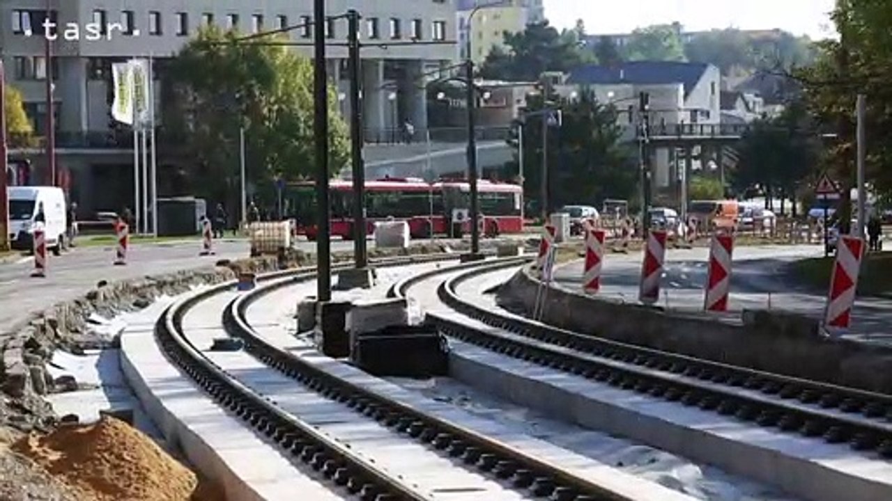 Rekonštrukcia Karlovesko-dúbravskej električkovej radiály napreduje