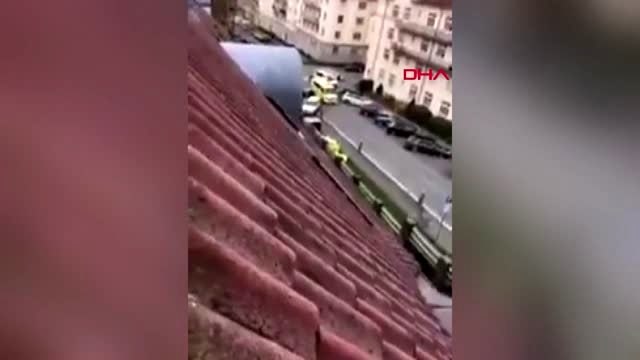 Norveç'te ambulans çalan silahlı kişi, yayaları ezdi