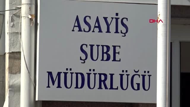 İzmir üvey kardeşini bıçaklayarak öldüren zanlı adliyeye sevk edildi