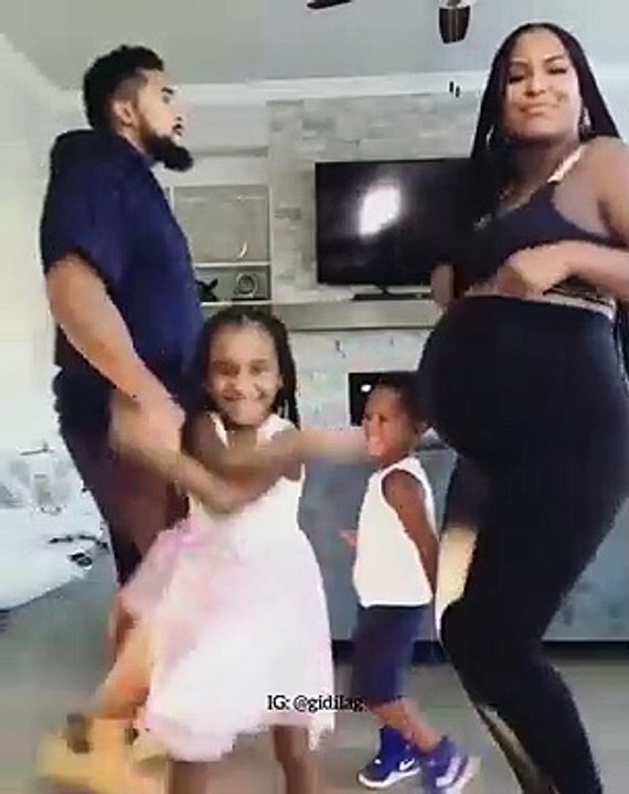 Enceinte, elle brise tous les stéréotypes. Y a rien à dire elle s'éclate comme jamais