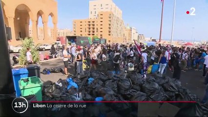 Liban : les manifestants en colère poursuivent leur mouvement