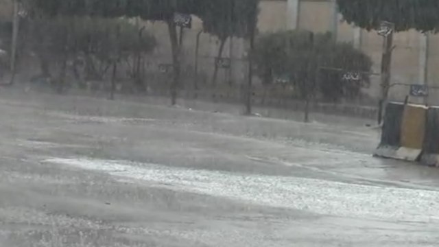 سقوط أمطار غزيرة مصحوبة ببرق ورعد في الدقهلية