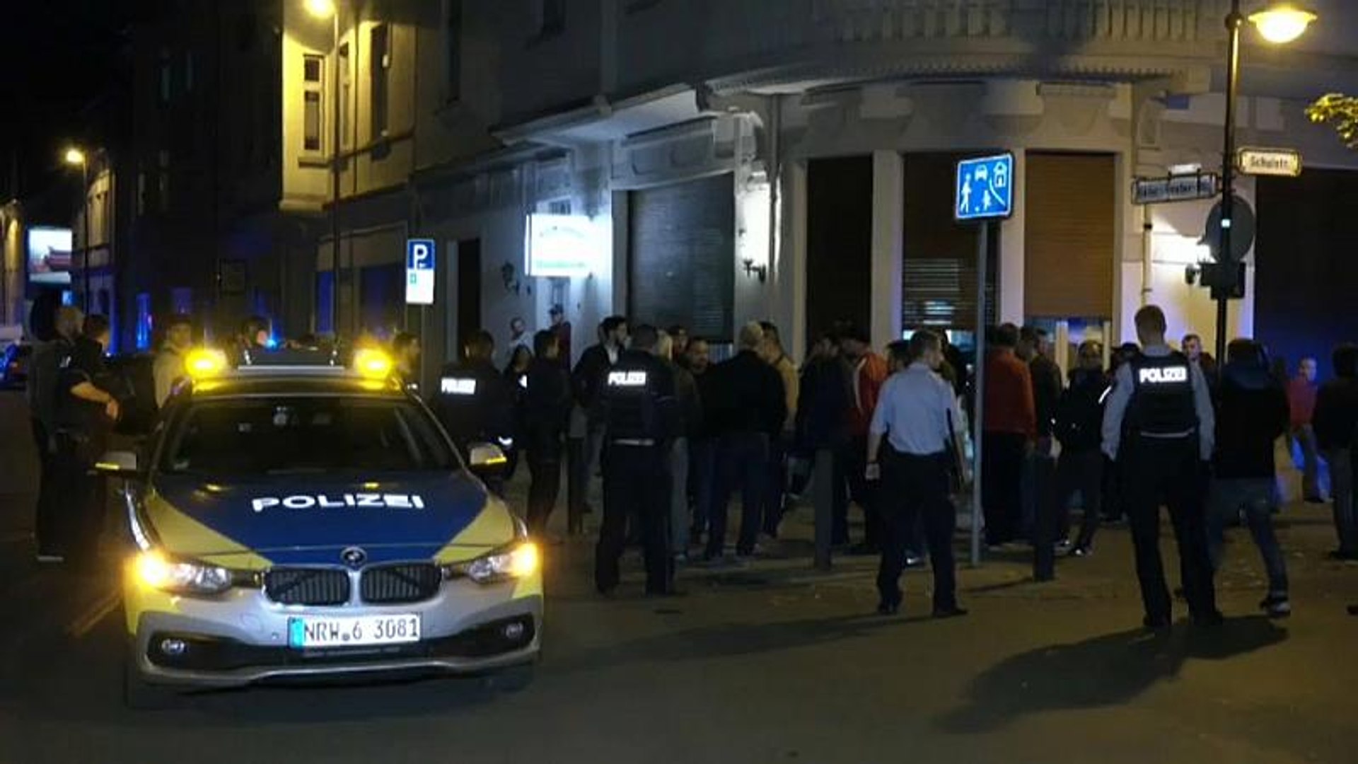 ⁣Драка между курдами и турками из-за операции в Сирии