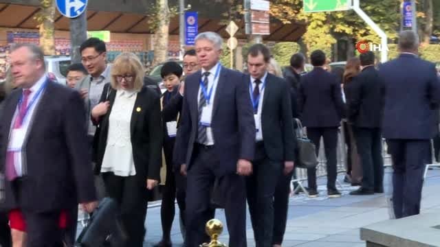 - Bakan Turhan, İpekyolu Forumu'na katılmak için Tiflis'e geldi