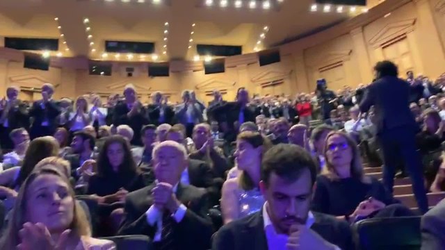 Unos 1.000 empresarios corean en Barcelona 'Libertad'