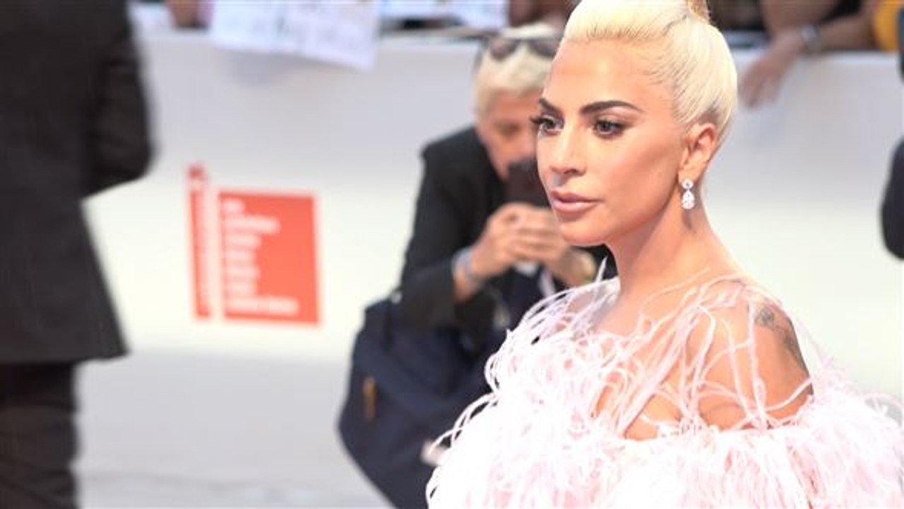 Lady Gaga sorgt für Lacher im Netz