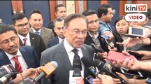 Anwar Ibrahim ulas kenyataan Azmin Ali supaya Dr M kekal sepenggal