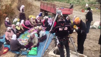 Tilki kurtarma operasyonunu yemek yiyerek izlediler