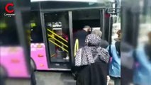 Otobüs şoförü ile yolcu birbirine girdi