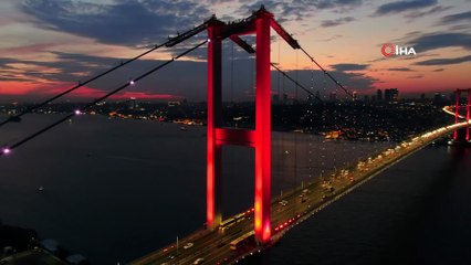İstanbul Semaları Kızıla Büründü