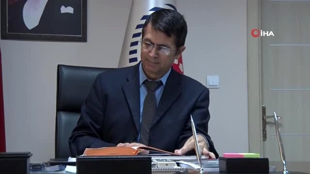 Hem cerrah hem hukukçu hem dekan hem müdür hem de hoca