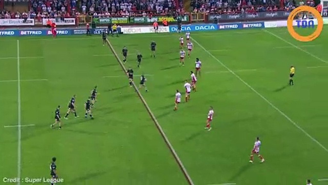 Un rugbyman se déboite le genou en plein match et se le remet en place tout seul !