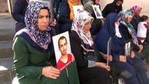 HDP Binası Önündeki Annelerin Evlat Nöbeti Devam Ediyor
