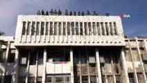 Resülayn'da Belediye Binasına Türk Bayrağı Asıldı
