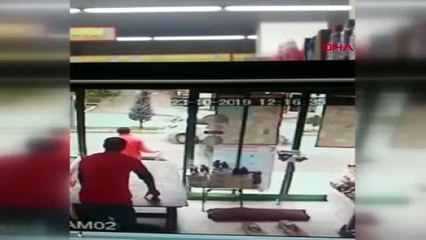 Giresun kamyonetin markete girme anı kamerada