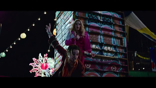 Retour à Zombieland Film Extrait - Maintenant on se la pète ou on se dégonfle!