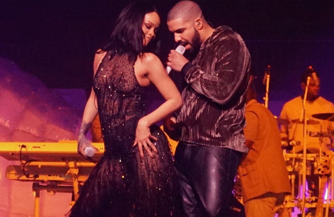 Drake wird dank Rihanna zur Grinsebacke!