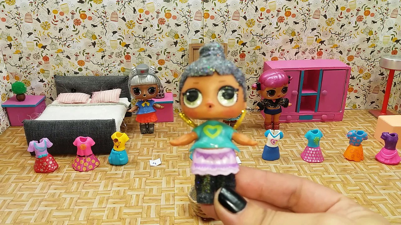 LOL Sürprizlere Polly Pocket Kıyafetleri Giydirdim Çok Eğlenceli Oldu