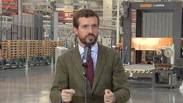 Casado exige a Sánchez que aperciba ya a Torra para que cumpla la ley