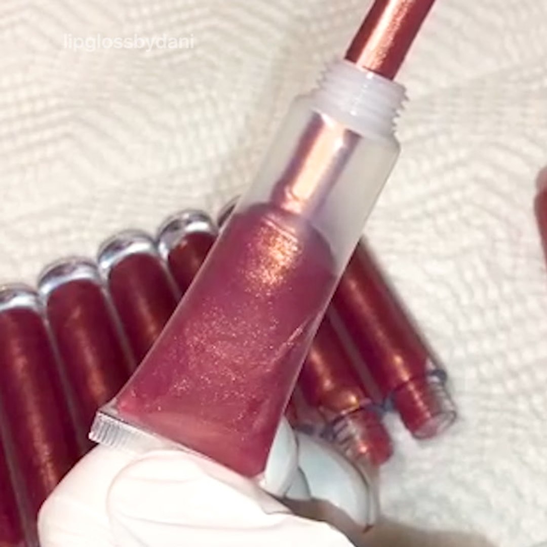 This is how vegan lip gloss is made