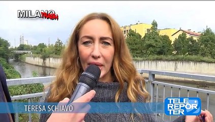 MILANO: SEDUTI SULLA SPAZZATURA