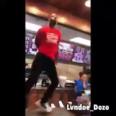 Voilà comment on démissionne de son boulot avec classe... Enorme