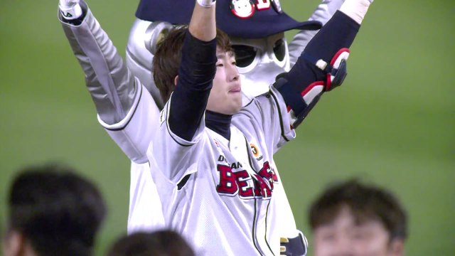 '기적의 팀' 두산, 이틀 연속 끝내기로 한국시리즈 2연승 / YTN