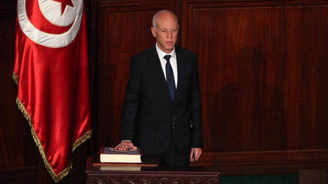 قيس سعيد يؤدي اليمين الدستورية رئيسا لتونس