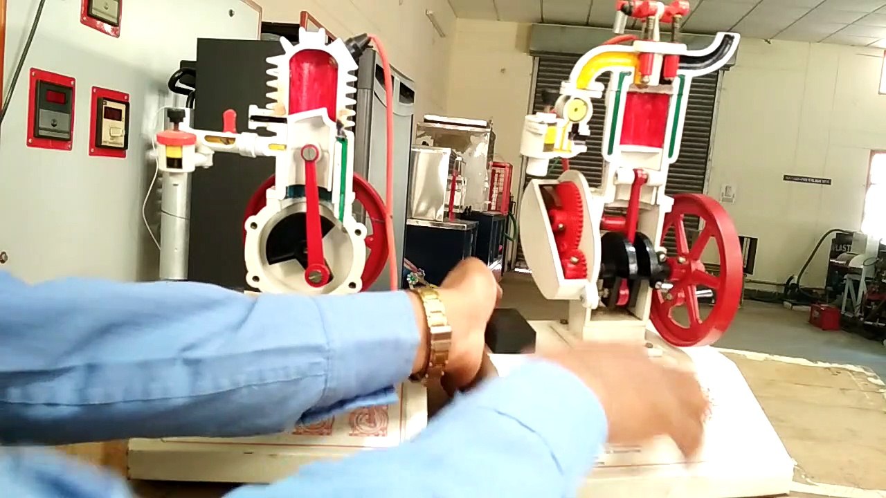 TWO STROKE ENGINE VS FOUR STROKE ENGINE