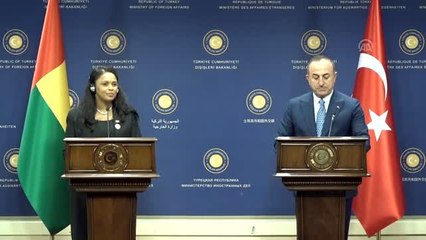 Çavuşoğlu: "YPG'lilerin para karşılığında DEAŞ'lıları serbest bıraktığı bilgileri geliyor"