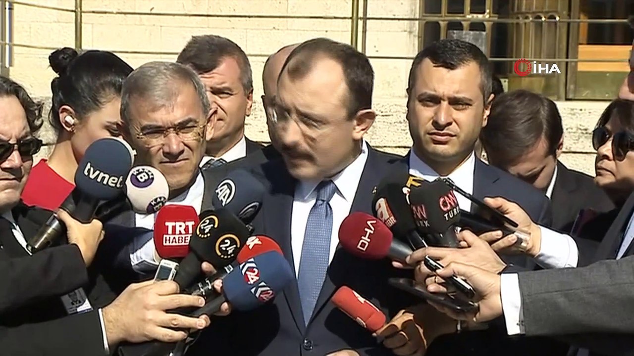 AK Parti Grup Başkanvekili Muş: 'Gelir vergisi üst dilimini yüzde 35'ten yüzde 40'a çıkarmayı teklif ediyoruz. Futbolcuların gelir vergisi yüzde 20'ye çıkarılacak. Değerli konut vergisi adında yeni bir vergi önereceğiz'