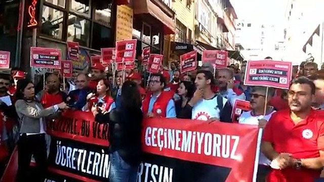 Eskişehir'de Birleşik Metal üyesi işçilere ve sendika yöneticilerine yapılan saldırı protesto edildi