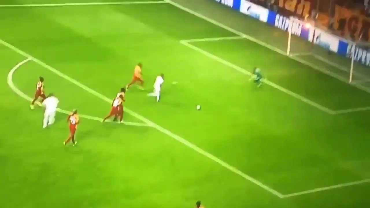 Eden Hazard rate un but ouvert pour le Real Madrid Vs Galatasaray