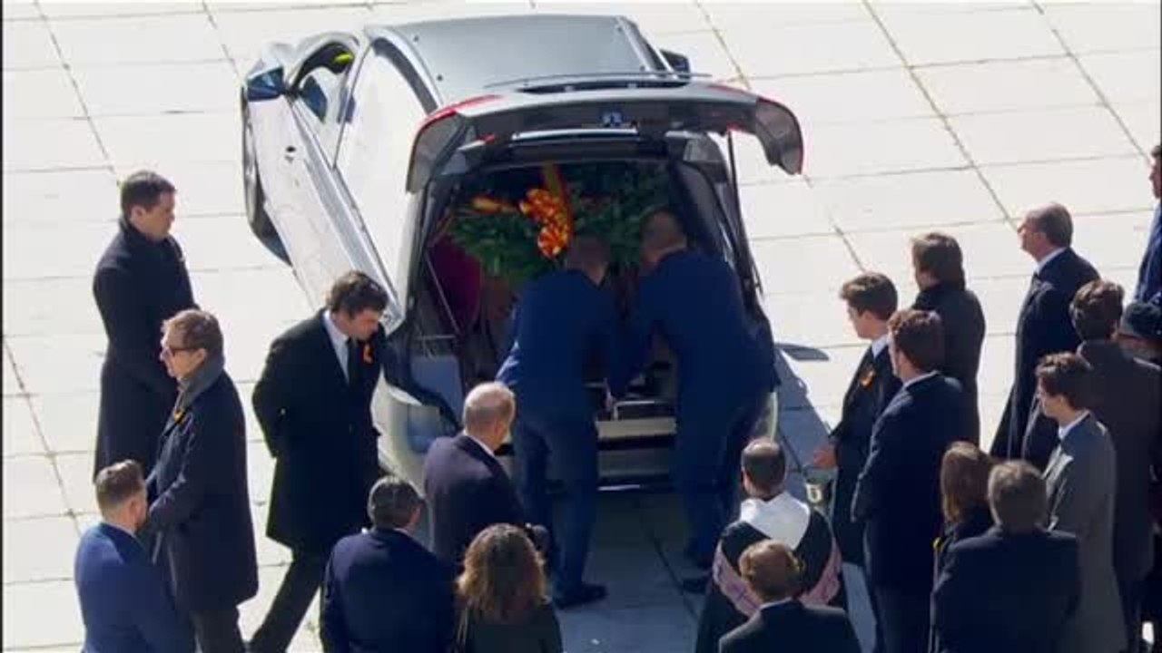 Gritos de "¡Viva Franco!" durante el traslado del féretro