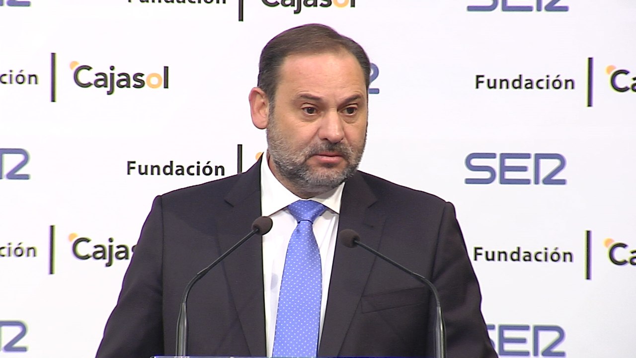 Ábalos niega electoralismo en exhumación de Franco