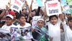 Karachi Fans Protest Outside Sarfaraz Ahmed House Against PCB and Shoaib Akhtar