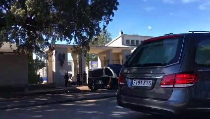 Comitiva llegando al cementerio de Mingorrubio