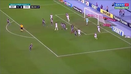 Un joueur de foot guérit de sa blessure comme par miracle