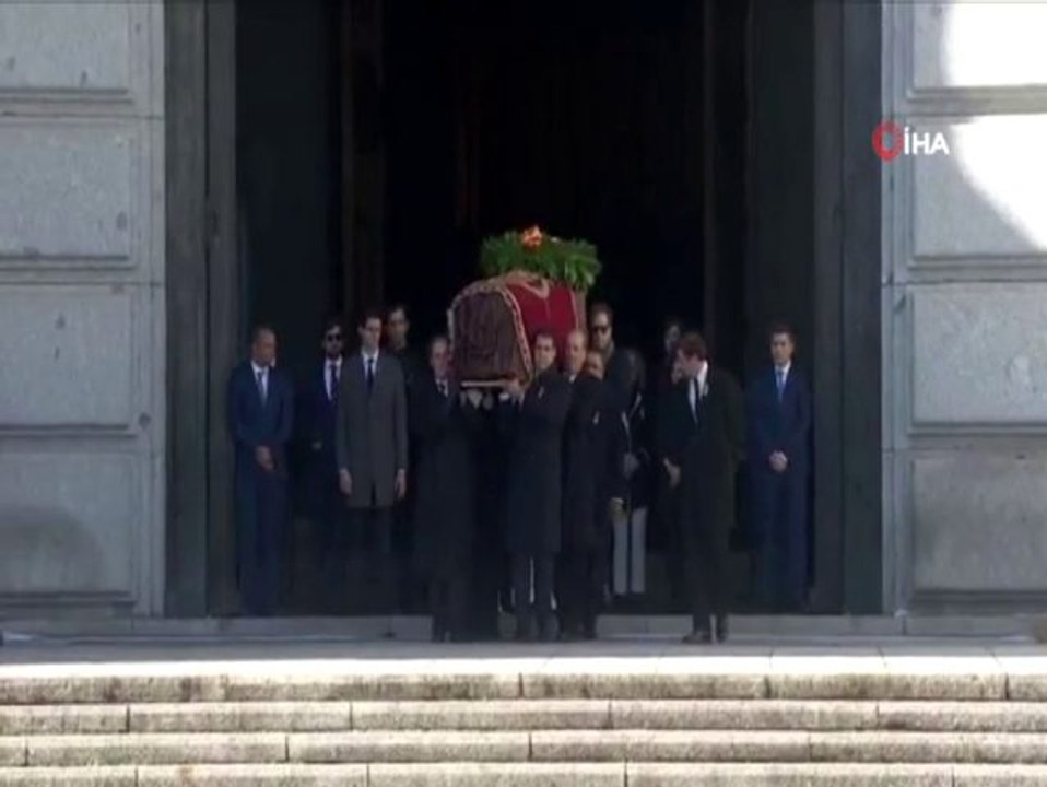 İspanya'da diktatör Franco'nun mezarı nakledildi