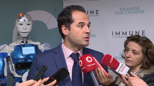 Aguado dice sobre exhumación que estamos viviendo un show